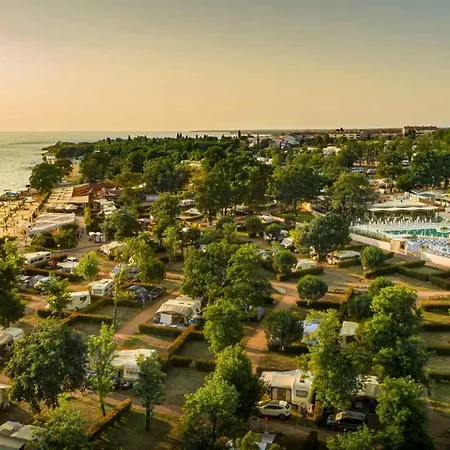 Mobilehomes In Novigrad - Istrien 38463 *